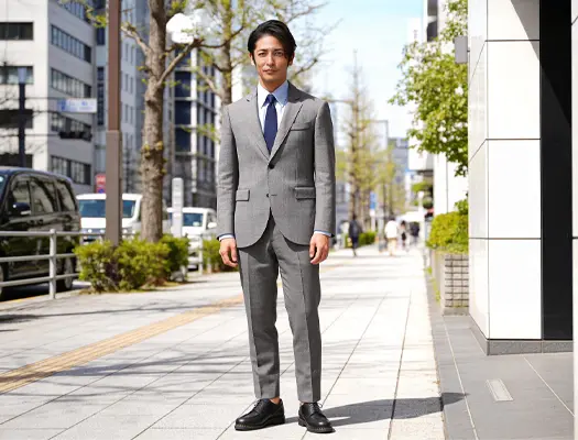 REDAが叶える、知性と快適さを纏うスーツ。